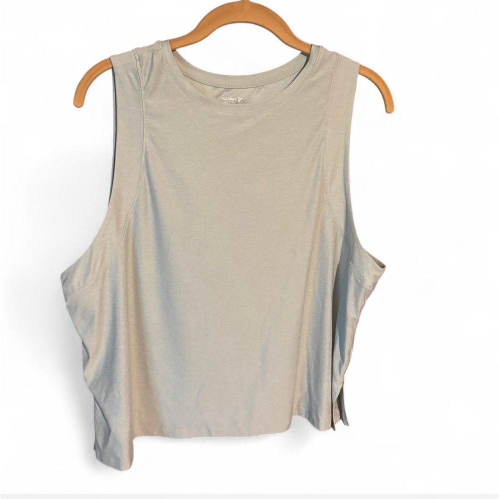 Old Navy Sky Powersoft Active tank